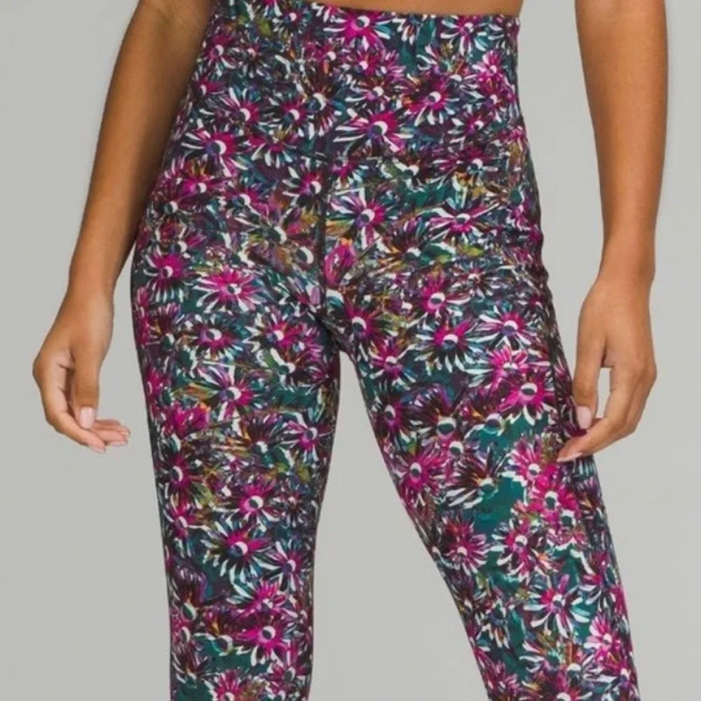 Lululemon Leggings Base Pace High Rise 25” Tights - Picture 6 of 6
